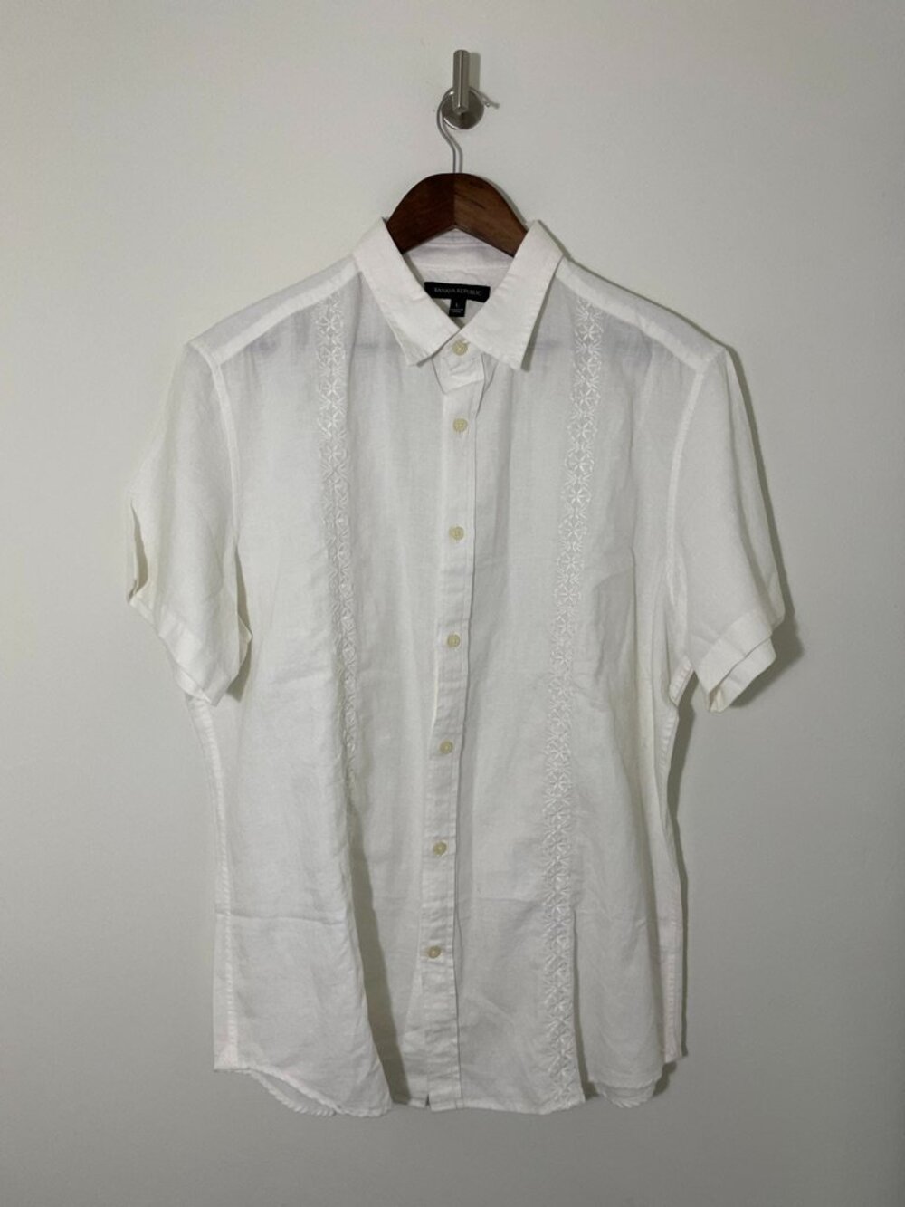 Banana Republic White Linen Embroidered Short-Sleeve Shirt